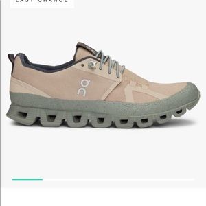 On cloud womens cloud dipped color is Sea Kelp